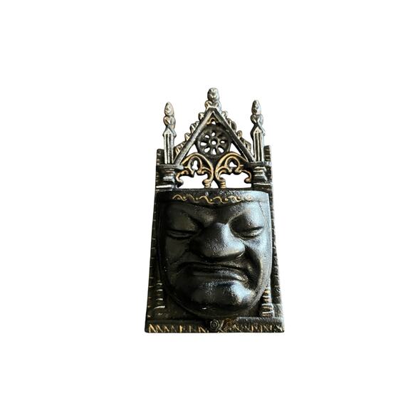 Victorian Gothic Style Match Holder Cast Iron - Elegant Home wall decor. - Picture 1 of 4